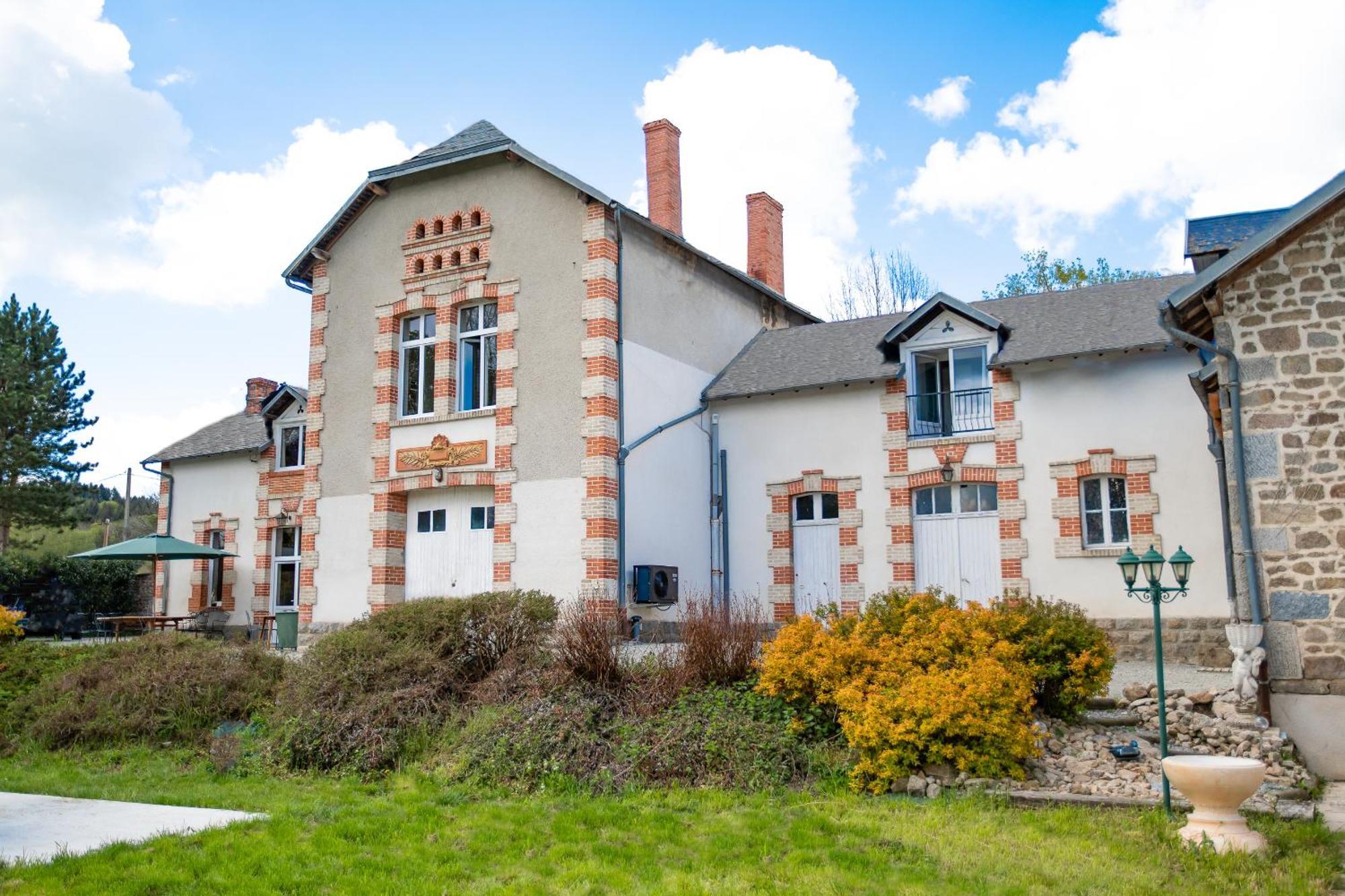 Chateau De Chazelpaud Saint-Bard Εξωτερικό φωτογραφία